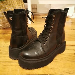 Platform boots in leather